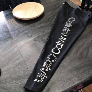 BNWT Calvin Klein legging